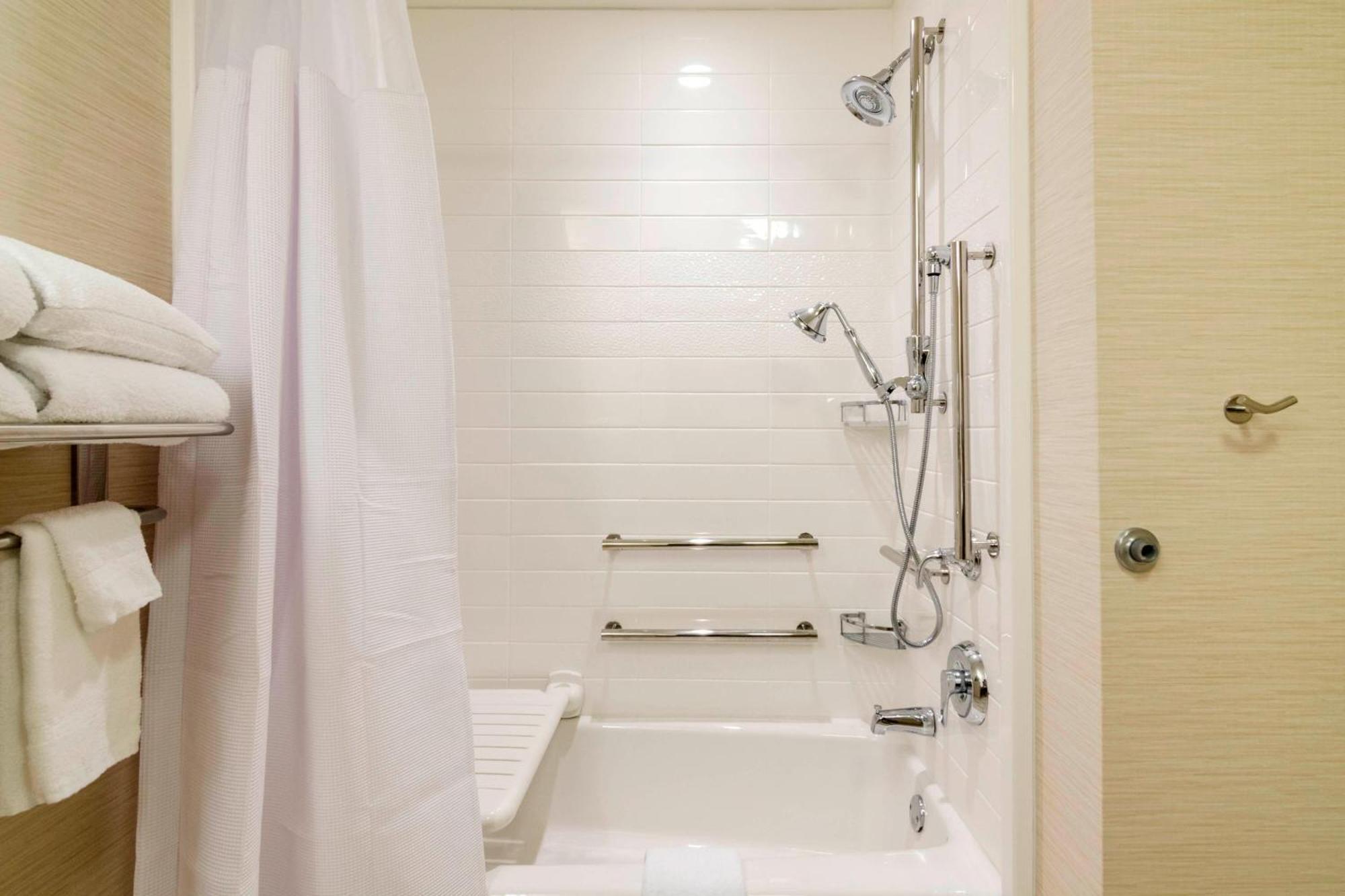 Fairfield Inn & Suites By Marriott Panama City Beach Upper Grand Lagoon Exterior foto